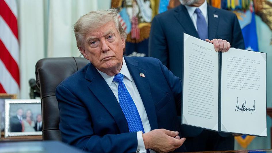 Trump Signs Two Executive Orders to Narrow Birthright Citizenship