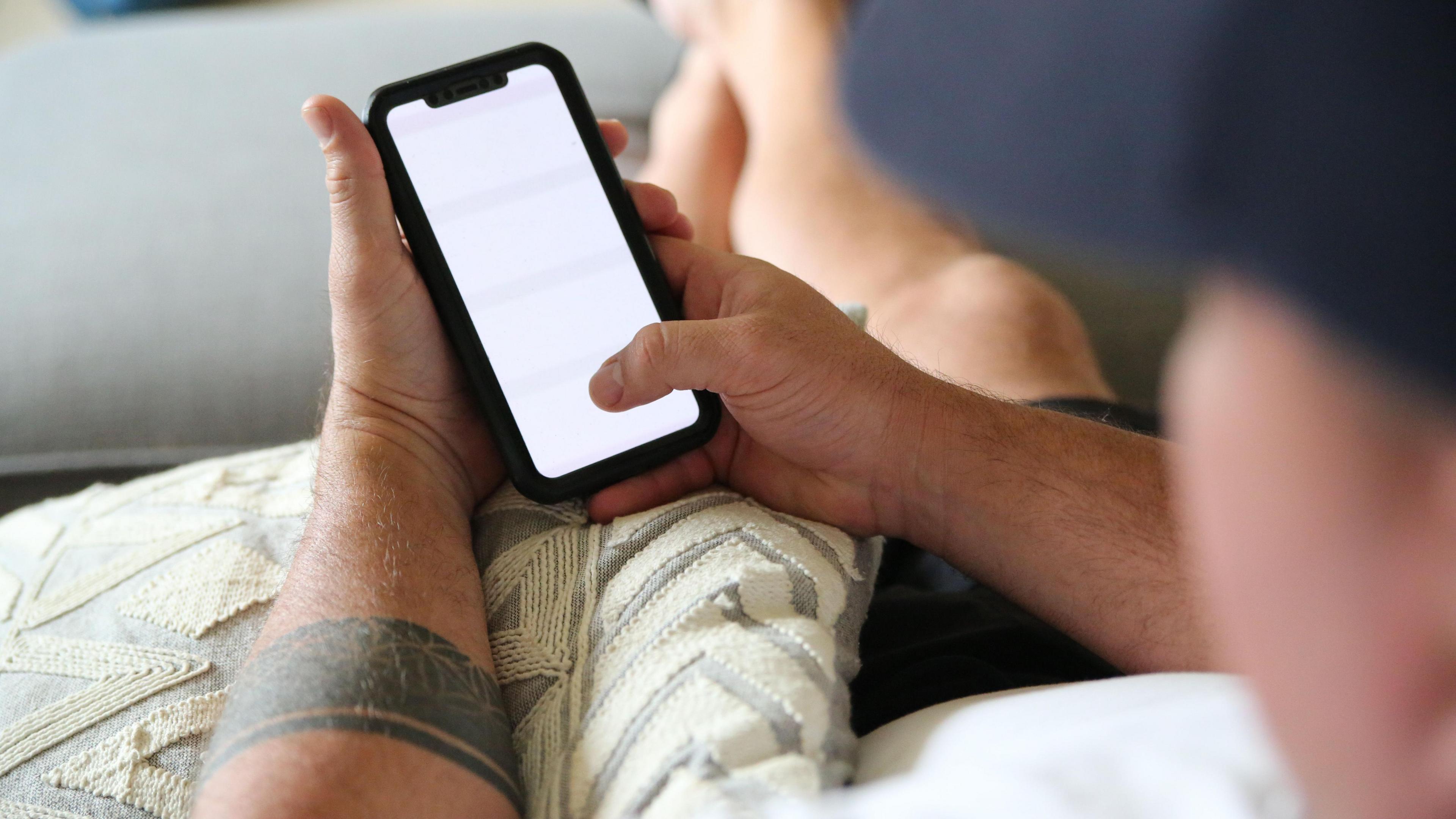 Australia’s Telstra Outage Hits Trains, Emergency Calls and Triggers Nationwide Review