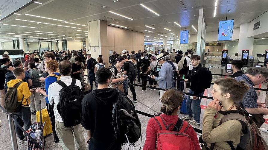 Berlin Airport Bottlenecks: Passengers Face Up to Two Hours Queues Under EU's New Digital Border System