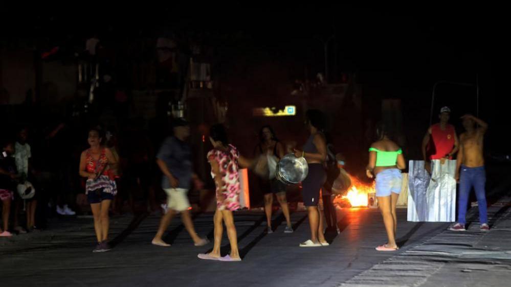 Cubans Rally Against Third Nationwide Power Cut