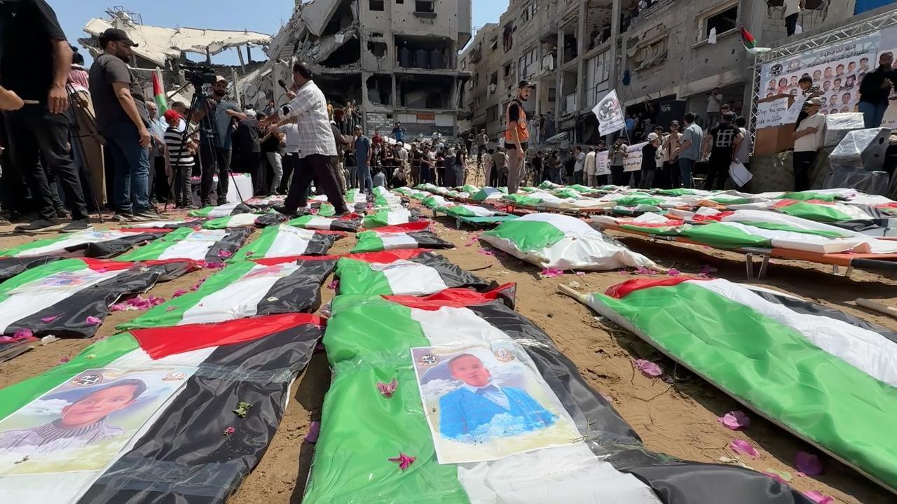 Mass Funeral in Gaza Marks Deaths of 112 Palestinians Killed in Israeli Strike