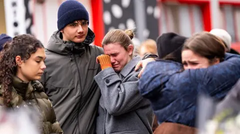 Investigation Launched Against Swiss Bar Managers Following Fire Tragedy