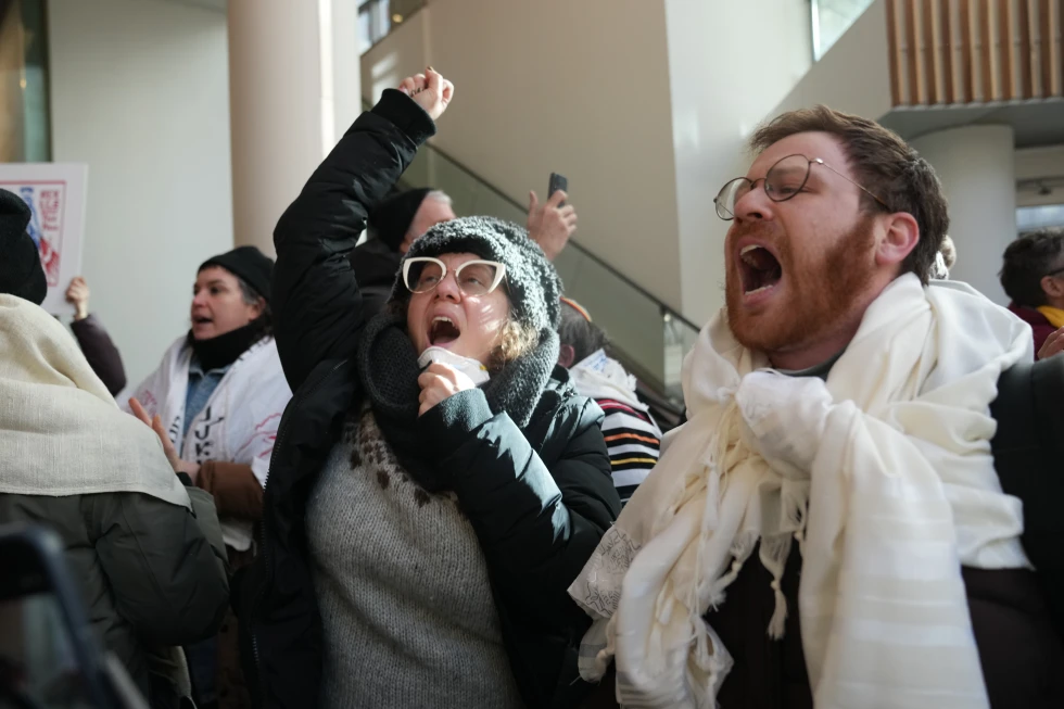 Protesters Disrupt Worship Service at St. Paul Church Over ICE Actions