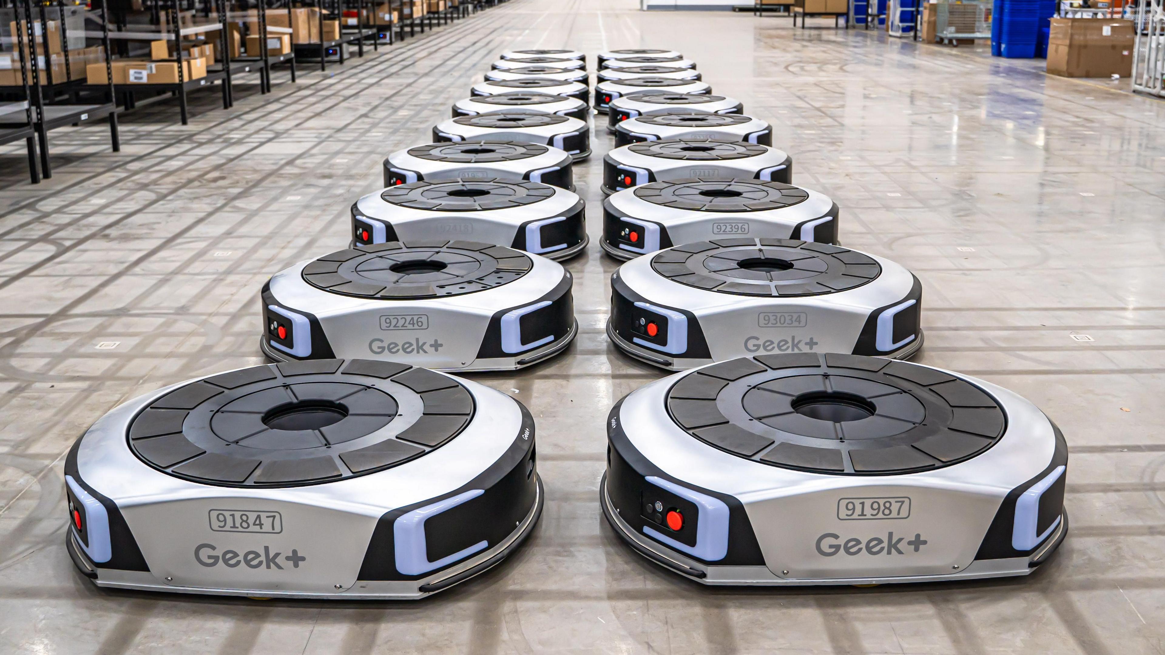 China’s Robot Fleet Revamps UK Retail Warehouses