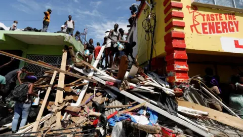 Hurricane Melissa's Devastating Impact: Rising Death Toll and Urgent Aid Efforts in Jamaica