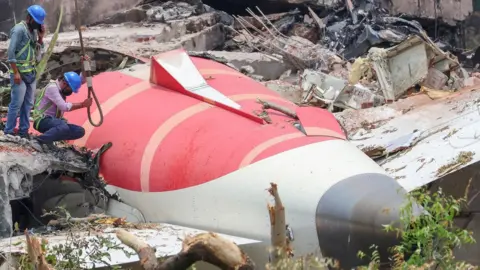 Concerns Raised Over Safety Defects of Crashed Air India Boeing 787 Dreamliner
