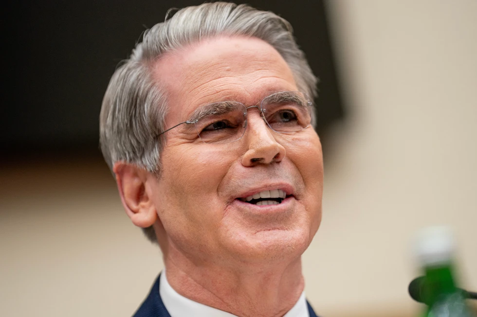 Trump's Fed Chair Nomination Sparks Controversy Over Potential Legal Threats