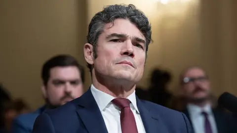 FBI Investigates Former Counterterrorism Chief Joe Kent for Alleged Leaks