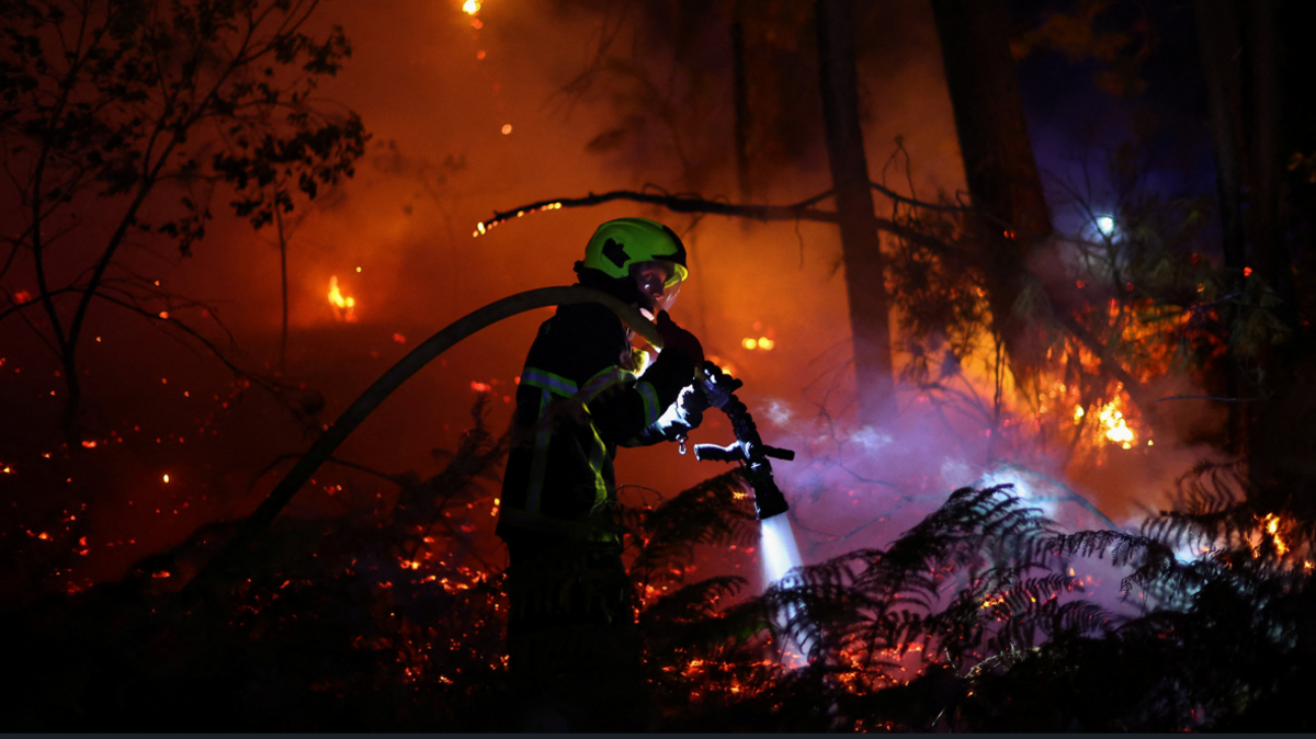 France Evacuates 55,000 Residents as Wildfire Whirlwinds Rake the South of Bordeaux