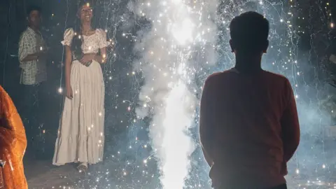 Toxic Haze Persists in Delhi Amidst Disregard for Environmental Regulations