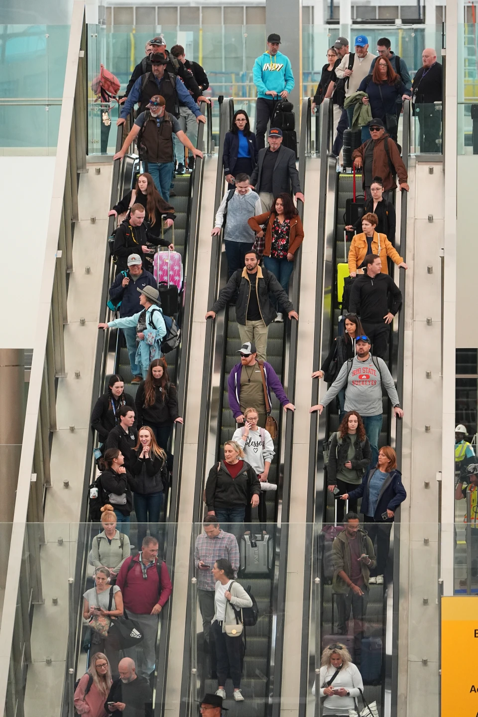 Air Travel Disruption as U.S. Government Shutdown Leads to Flight Cancellations