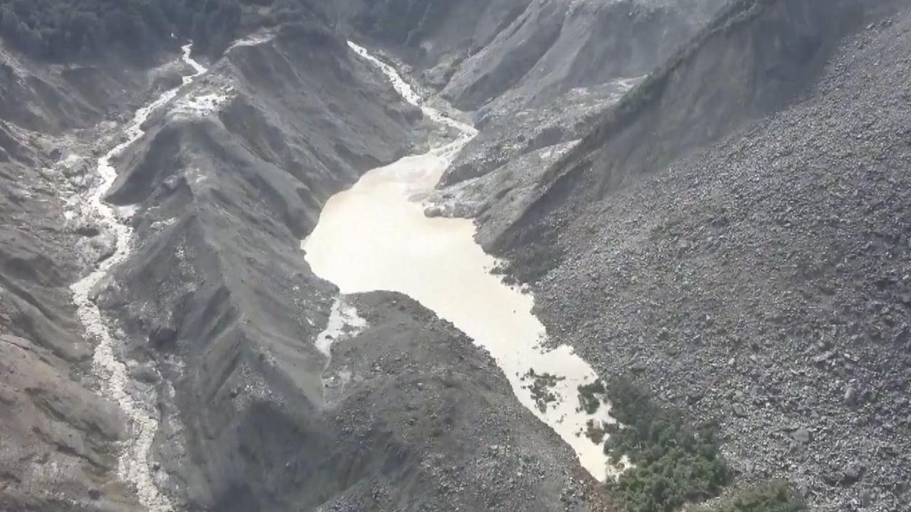 China Warns of 'High Risk' from Barrier Lake After Nepal‑Tibet Floods