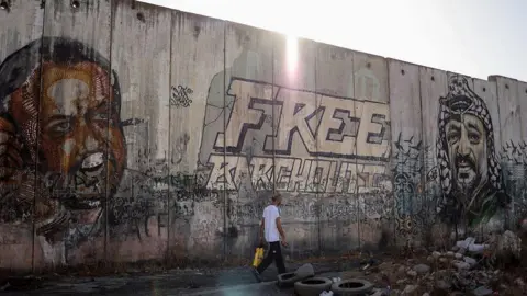 Palestinian Prisoner Marwan Barghouti Faces Assaults in Israeli Custody