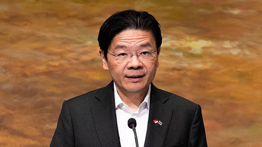 Singapore raises ministers’ salaries, PM’s pay climb by $1.1 million sparks debate